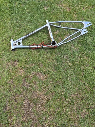 Raleigh tuff burner mk1 - raleigh,